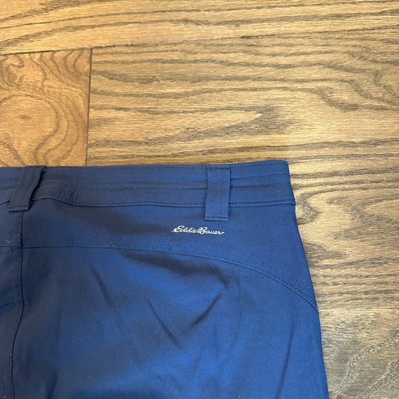 Eddie Bauer Hiking Outdoor Fishing Travel Cropped Pants Womens Size 12 Navy Blue - Picture 3 of 10